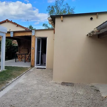 Cabanon Mairyon Apartment *